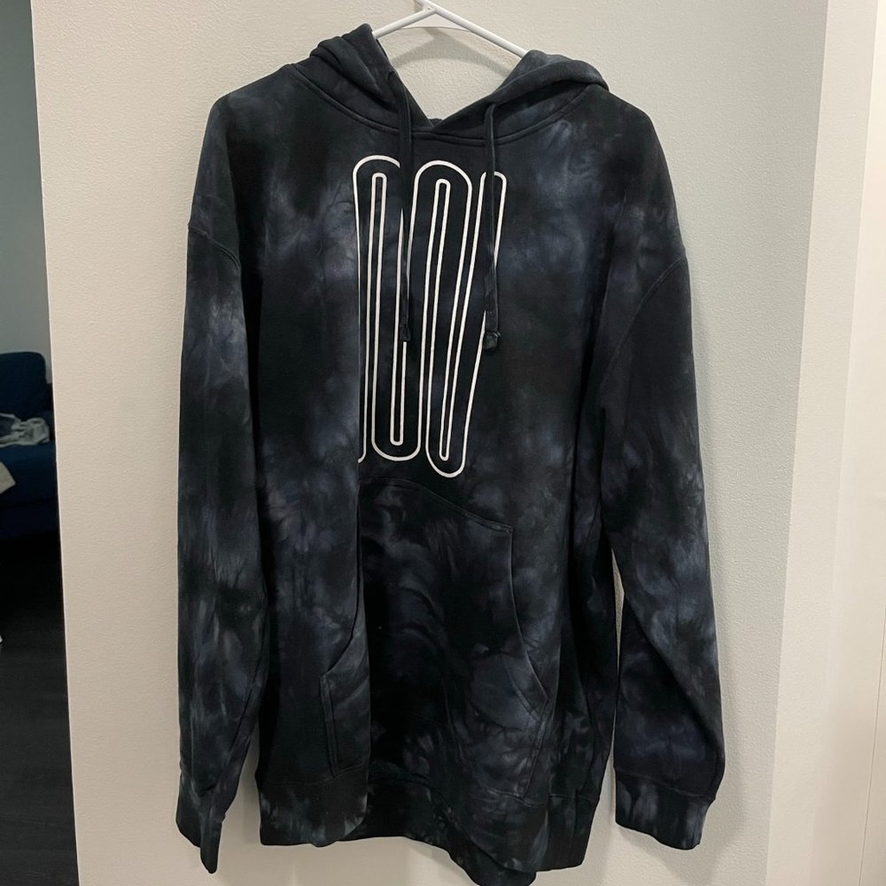 Improv (brand) X-Large dark black and grey tie-dye hoodie with ambiguous design
